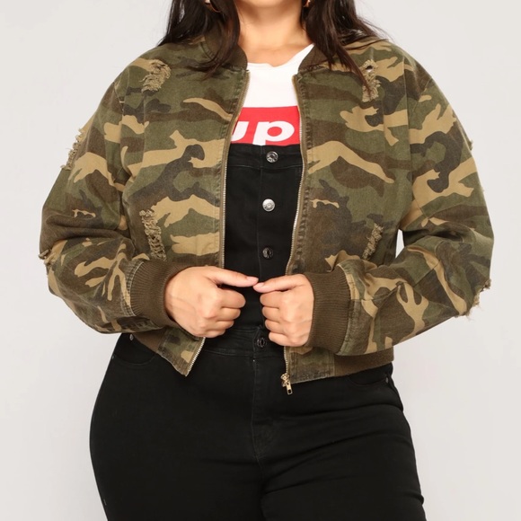 Distressed Camo Crop Jacket - Picture 2 of 6